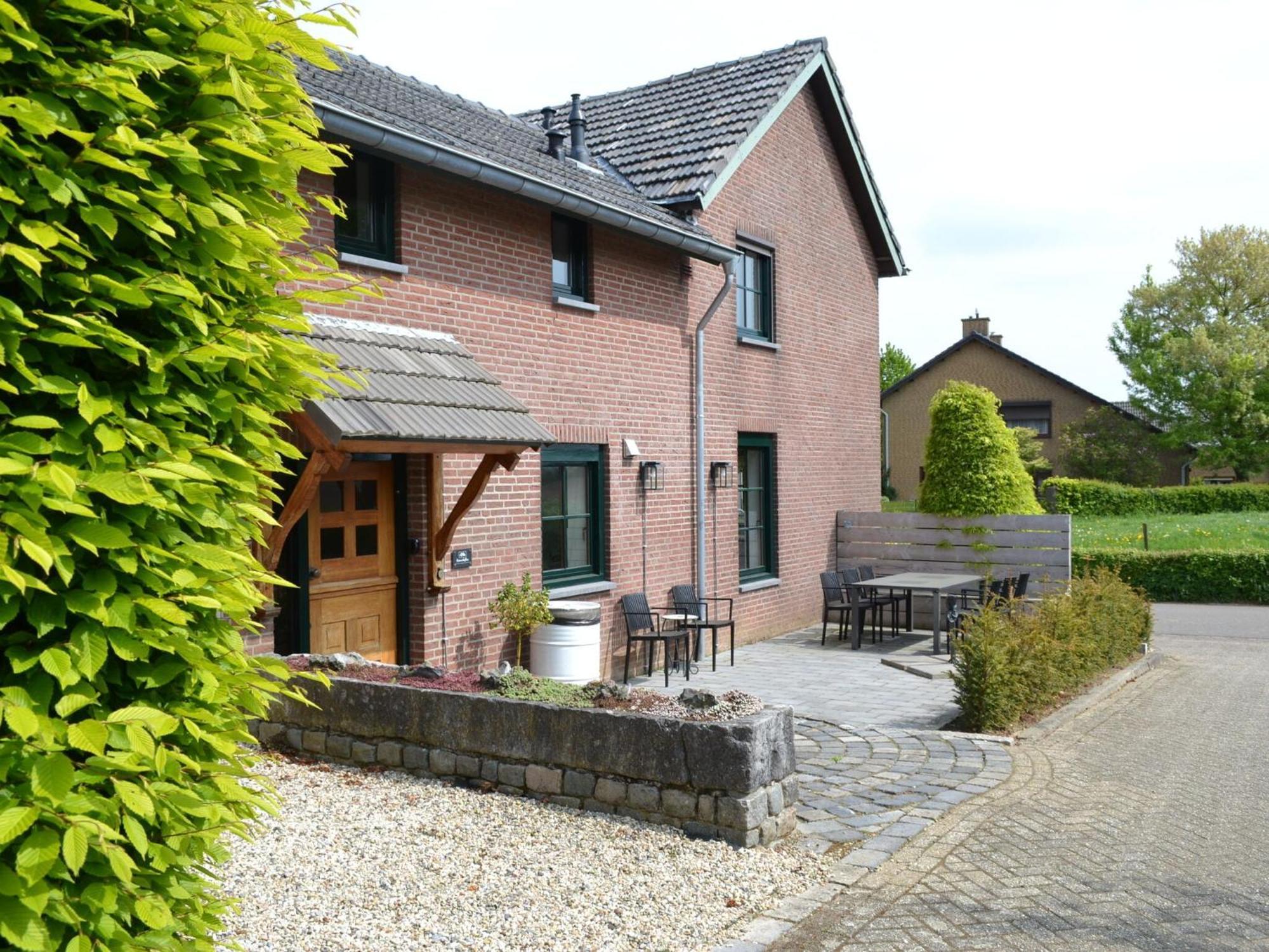 Вілла Attractive Farmhouse In South Limburg With Terrace Klimmen Екстер'єр фото